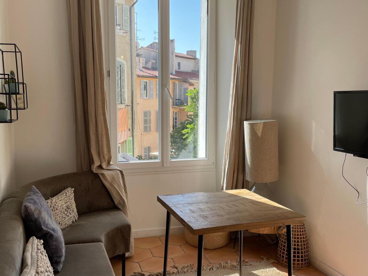 Residence Les Hauts De Saint Charles Марсилия Екстериор снимка